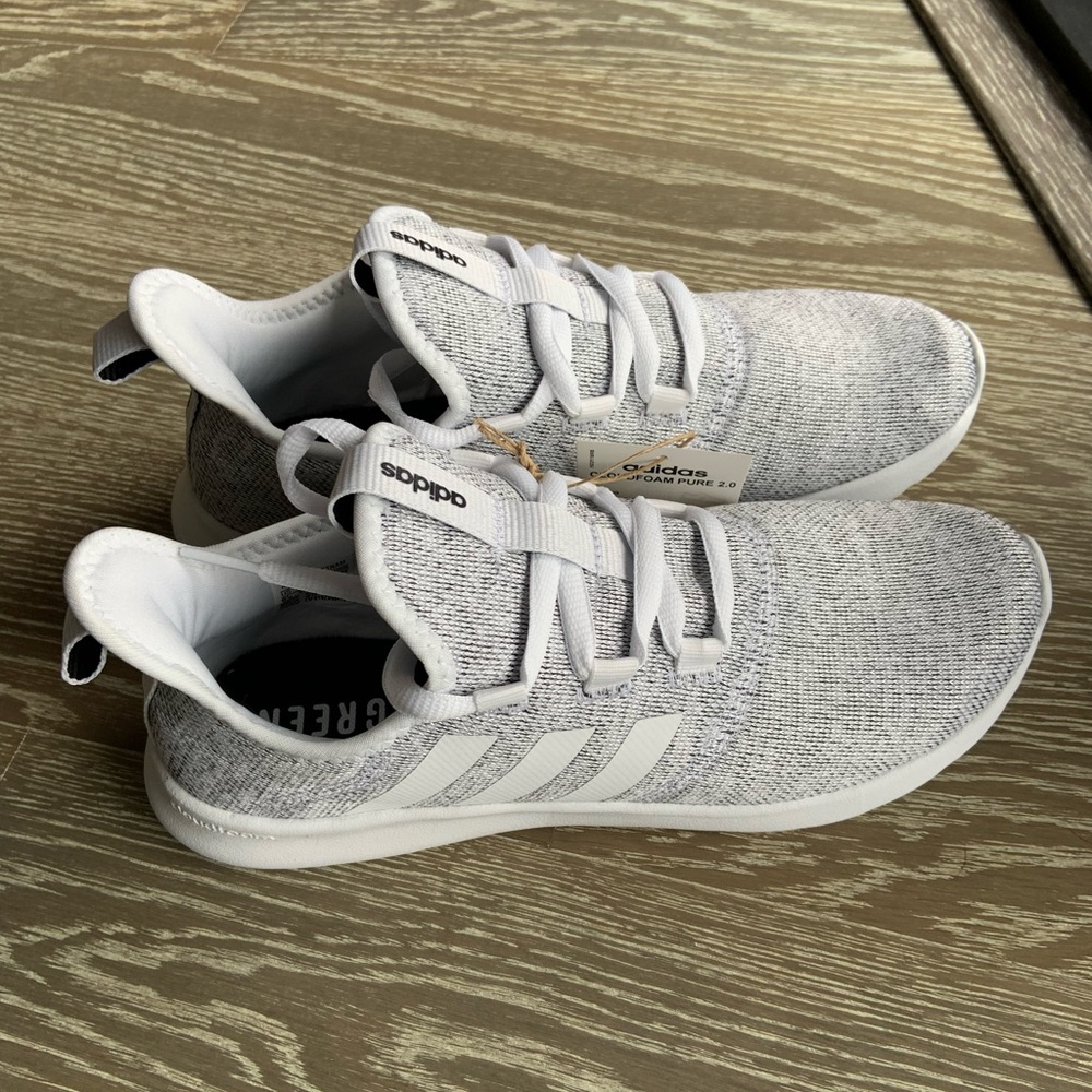 Adidas Cloud Foam 2.0 - Size 8.5 - Never Worn